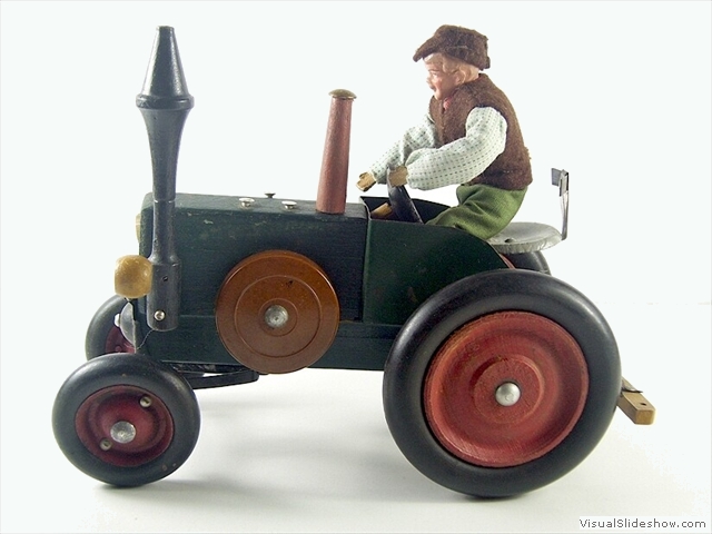 1a Bergers erster Bulldog mit vorderen Metallfelgen und hinteren Holzfelgen