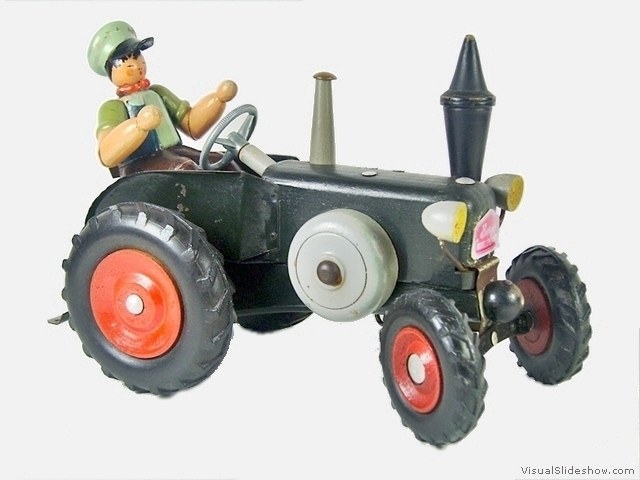 5b kleiner alter dunkler Bulldog mit duenner Auspuffspitze