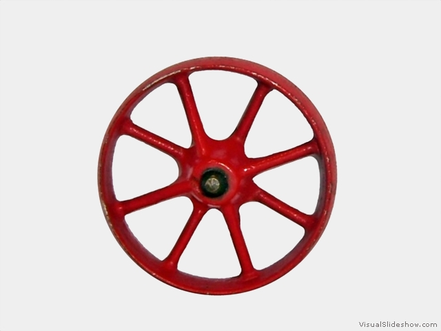 3a Metallrad vom alten Dreischarpflug