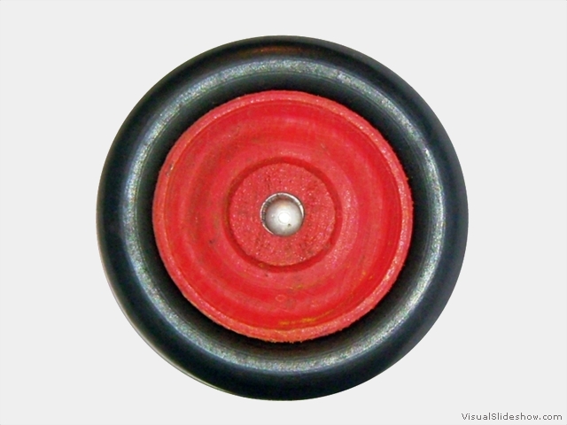 3c Hinterrad mit Holzfelge vom ersten Bulldog